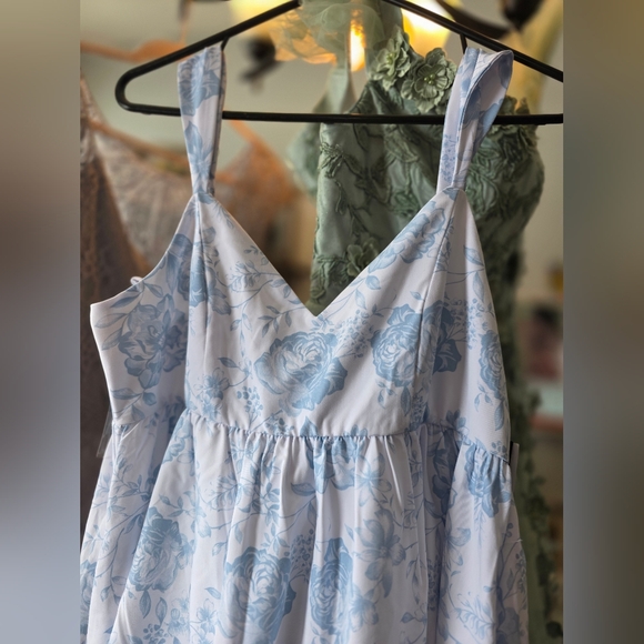 XL Trixxi Junior's Blue Floral Easter Spring Dress New - Picture 4 of 9